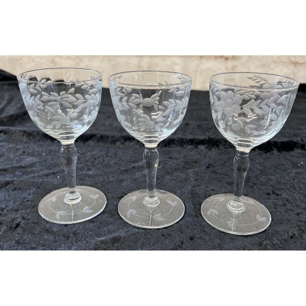 Set Of 3 Vintage Etched Clear Floral Small Wine Cordial Glasses